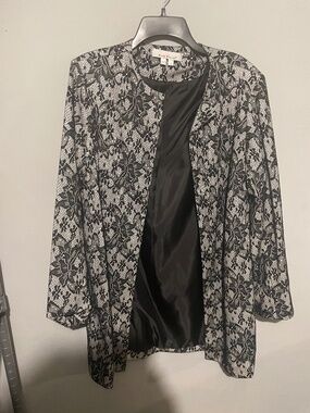 Kelly & Diane size 10 gray and black jacket